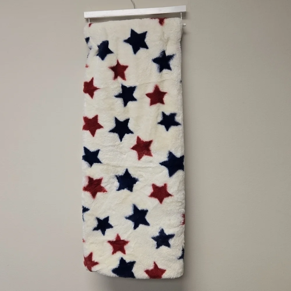 Isaac Mizrahi Stars Faux Fur Throw Blanket Red White and Blue